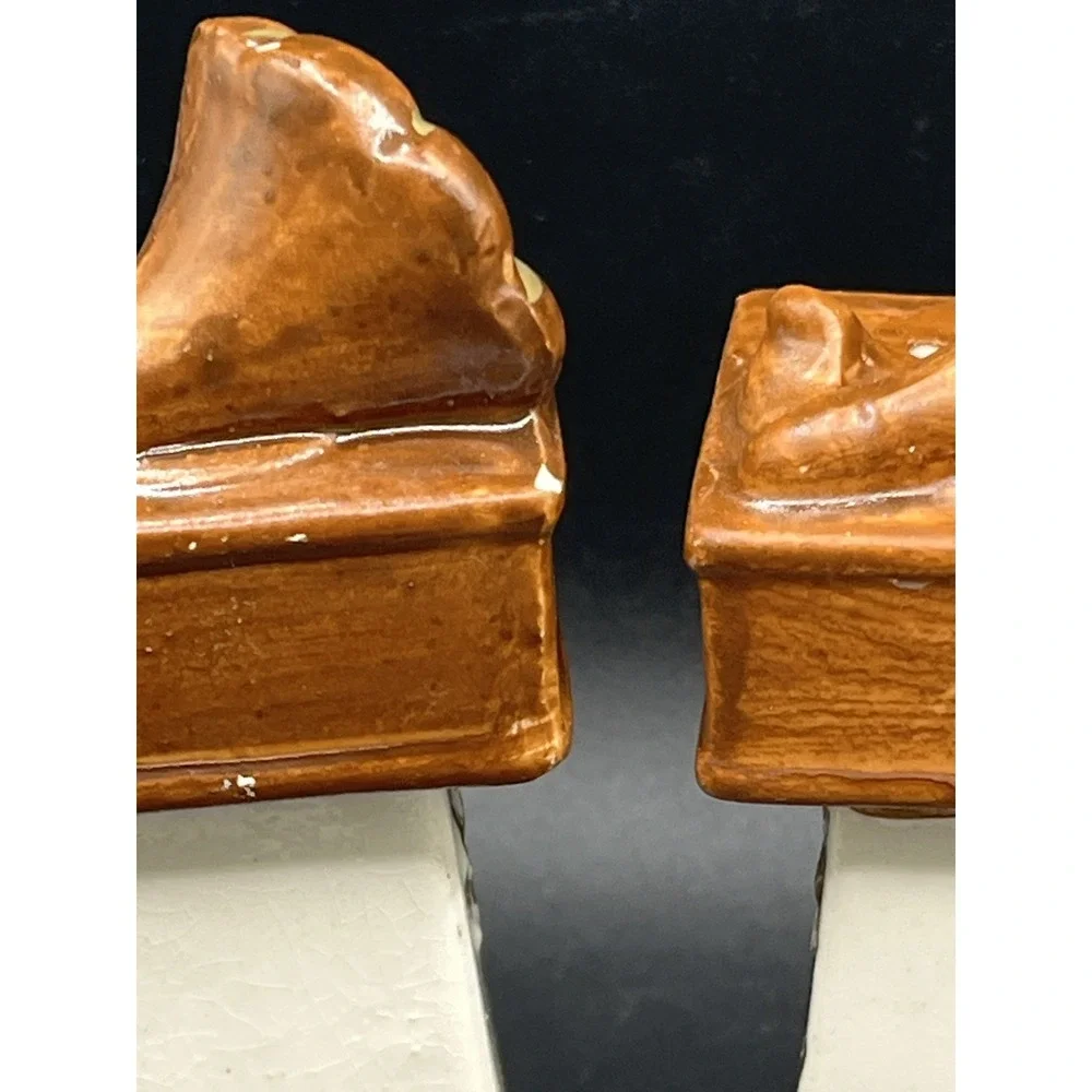 Vtg‎ Victrola Salt & Pepper Shakers Record Music Player Collectible 5
